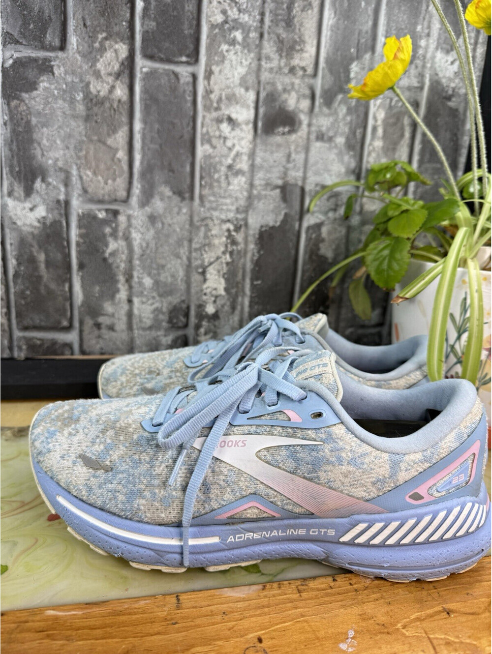 Brooks Adrenaline GTS 23 Blue/Open Air/Pink Lace-Up Sneaker 120381-1B-493